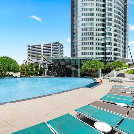 Q Tower At Surfers Paradise - Self Contained Apartments โกลด์โคสต์ ภายนอก รูปภาพ