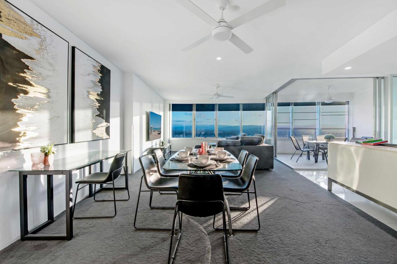 Q Tower At Surfers Paradise - Self Contained Apartments โกลด์โคสต์ ภายนอก รูปภาพ