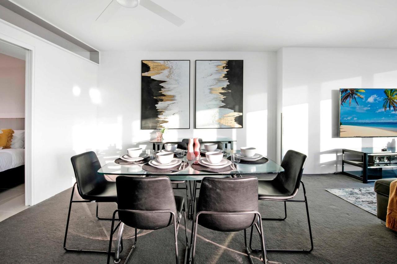 Q Tower At Surfers Paradise - Self Contained Apartments โกลด์โคสต์ ภายนอก รูปภาพ