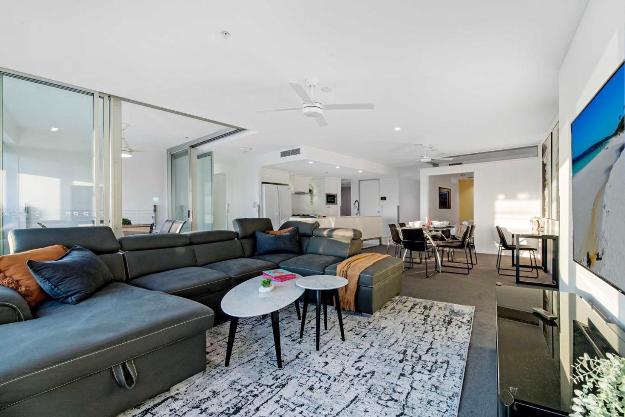 Q Tower At Surfers Paradise - Self Contained Apartments โกลด์โคสต์ ภายนอก รูปภาพ