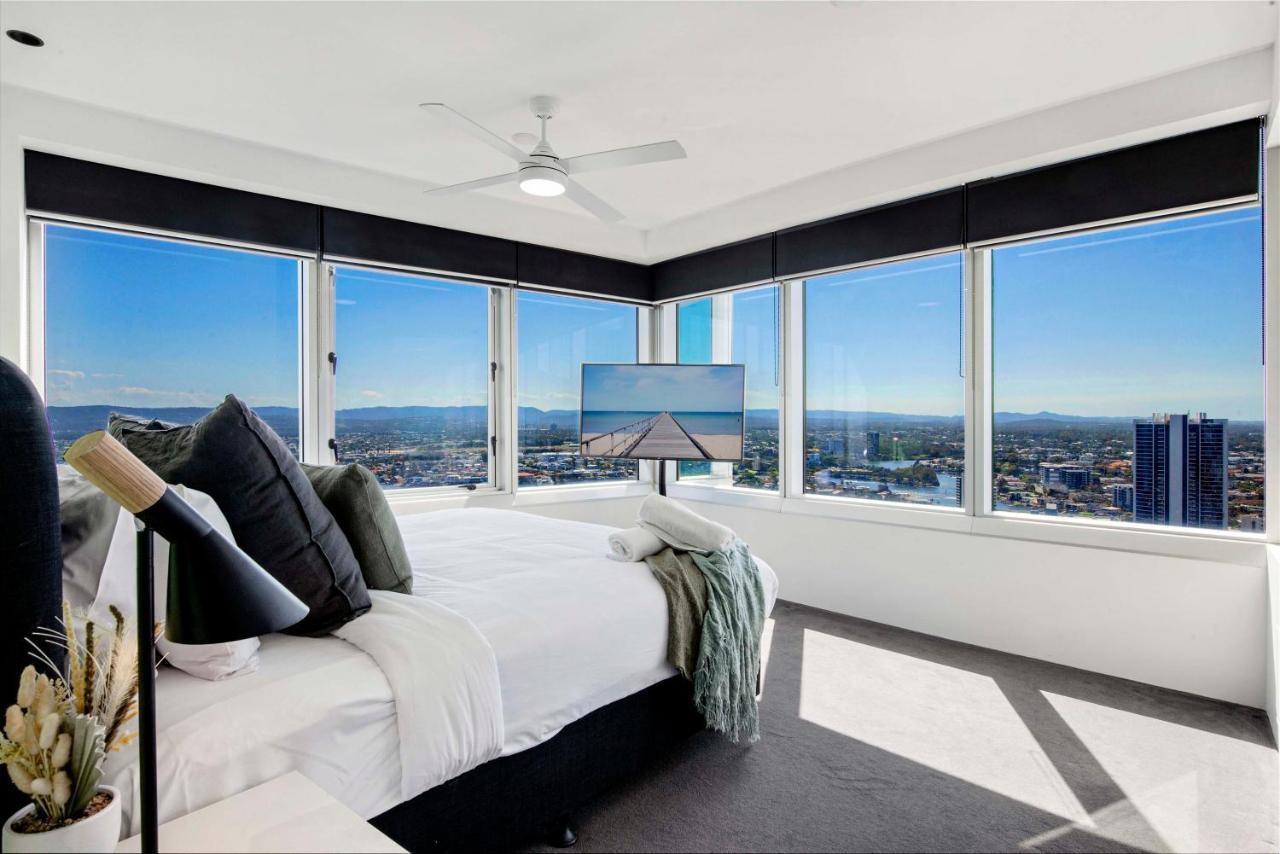 Q Tower At Surfers Paradise - Self Contained Apartments โกลด์โคสต์ ภายนอก รูปภาพ