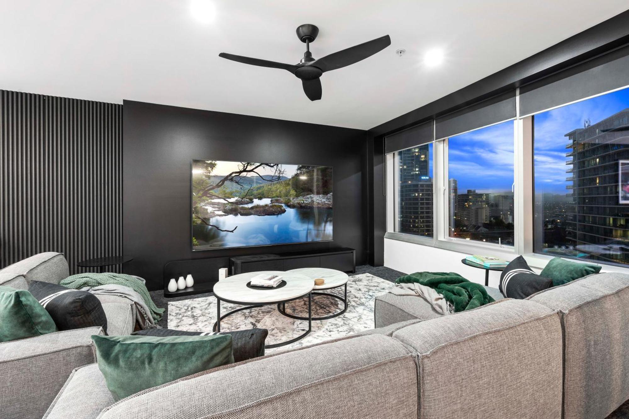 Q Tower At Surfers Paradise - Self Contained Apartments โกลด์โคสต์ ภายนอก รูปภาพ