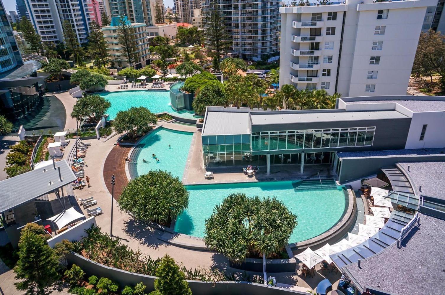 Q Tower At Surfers Paradise - Self Contained Apartments โกลด์โคสต์ ภายนอก รูปภาพ