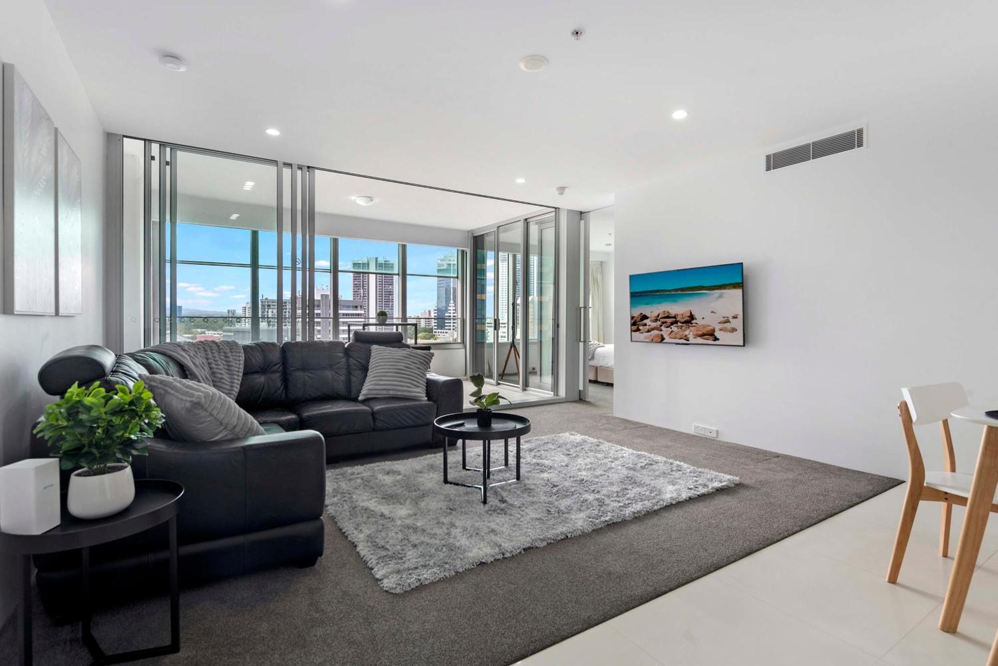 Q Tower At Surfers Paradise - Self Contained Apartments โกลด์โคสต์ ภายนอก รูปภาพ